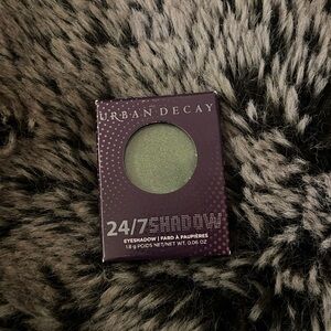 NEW Urban Decay 24/7 SHADOW - PSYCH